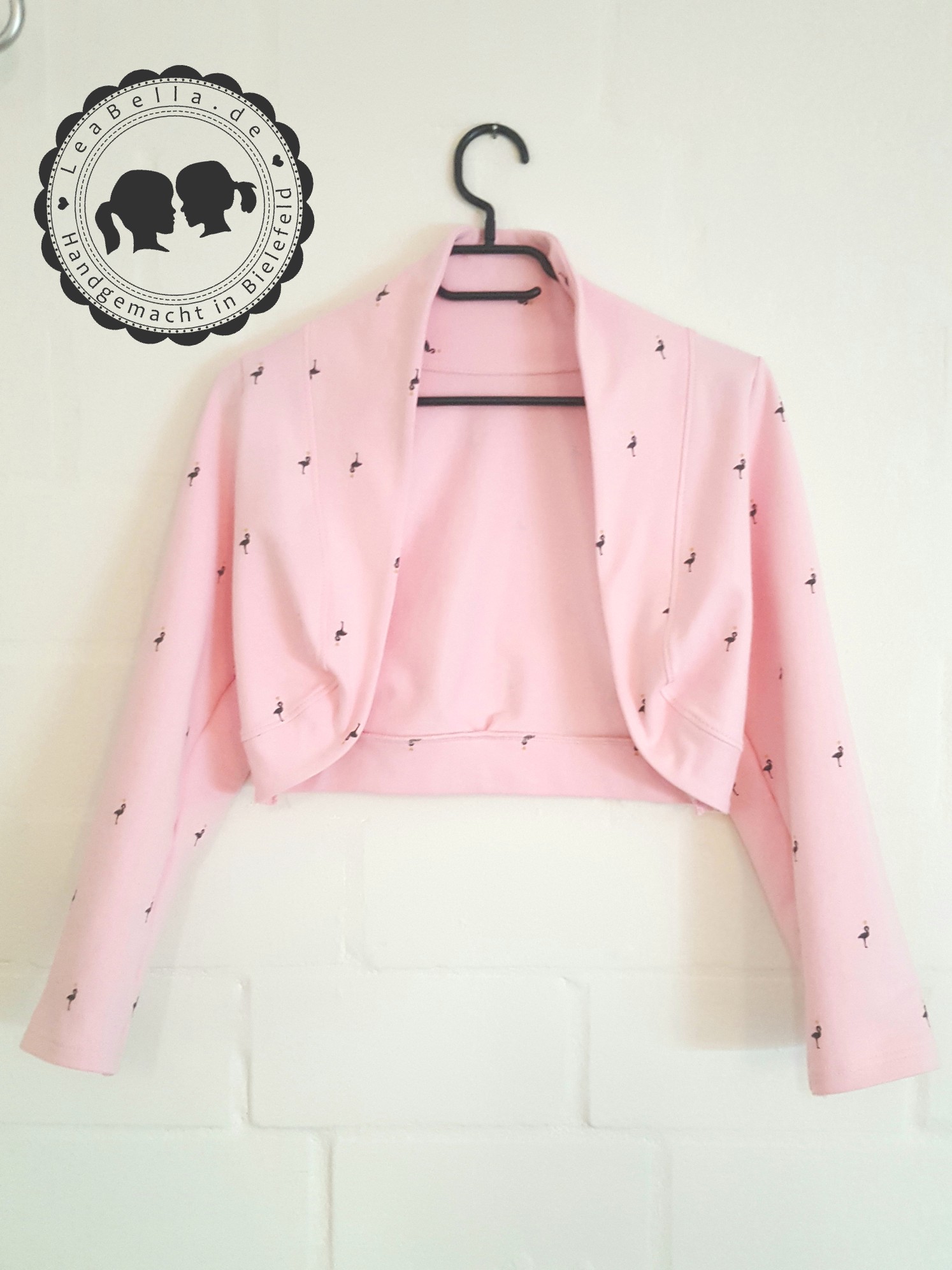 Bolero für die große Tochter in rosa mit Flamingos und mini Goldherzen